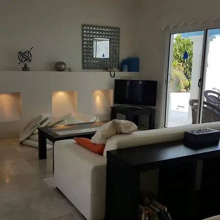 Solares Vila La Oliva